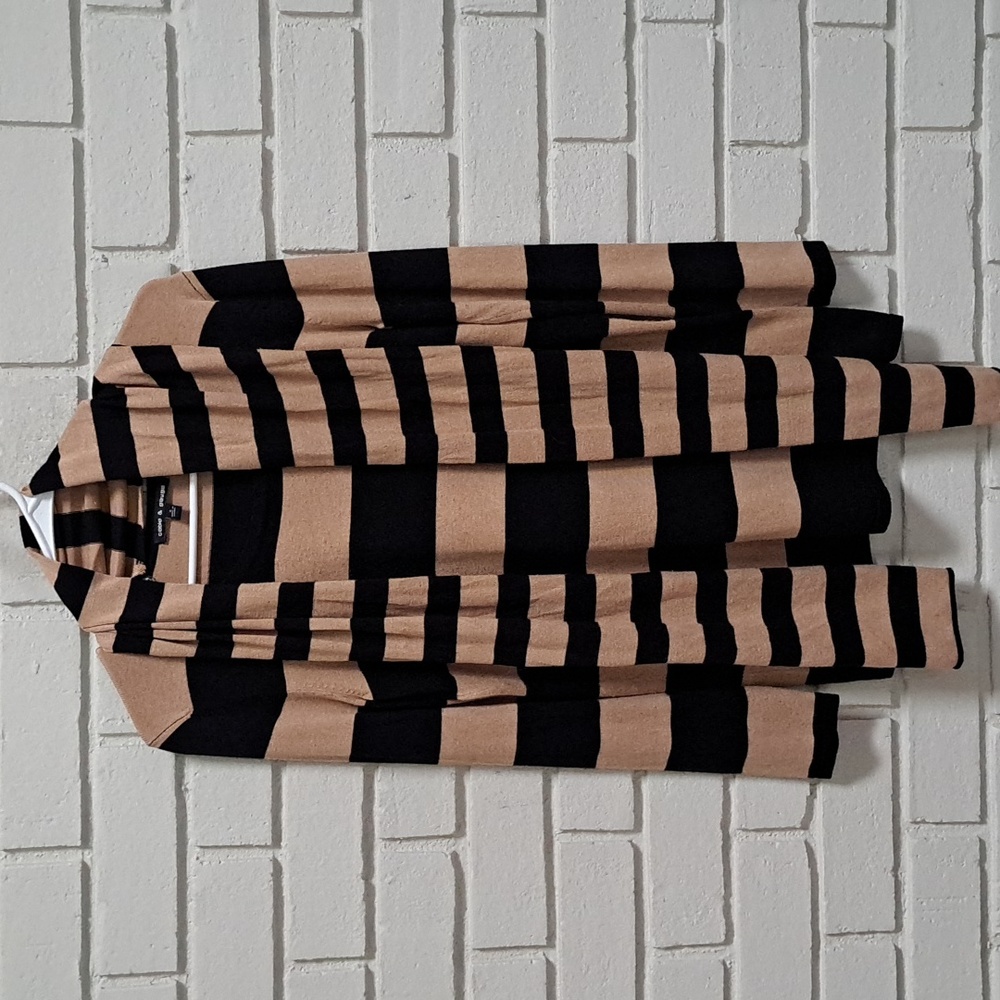 Cable & Gauge Black/Tan Tunic  Sweater W/Scarf. Size Small